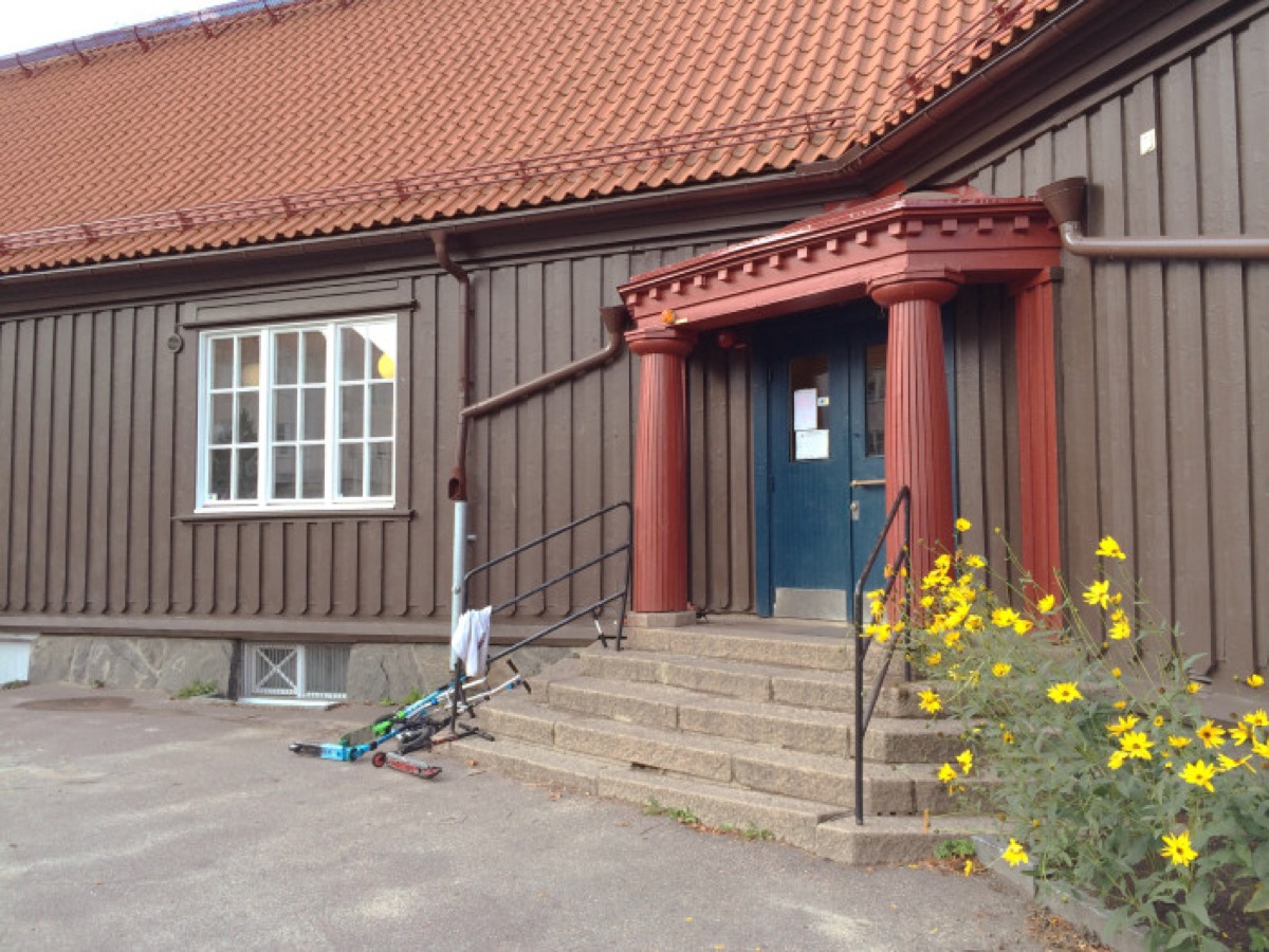 Bagaregårdsskolans entré